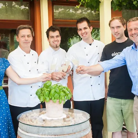 بيت ريفي Restaurant Goerg Katzelsdorf